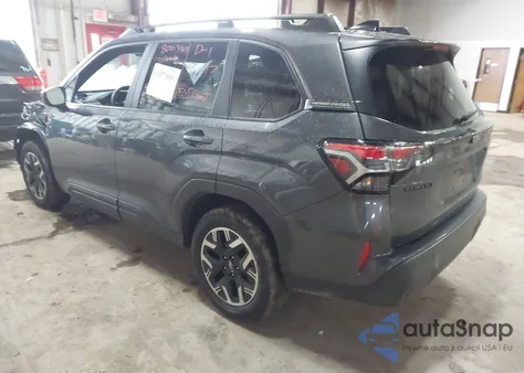 2025 Subaru Forester Premium z USA, uszkodzony, nr VIN JF2SLDDC0SH588578